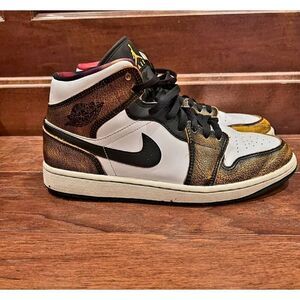 Rare Nike Air Jordan 1 Mid SE GS Shoes